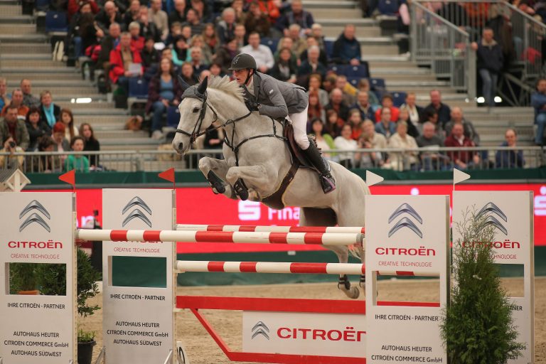 French Connection und Schweizer Triumph