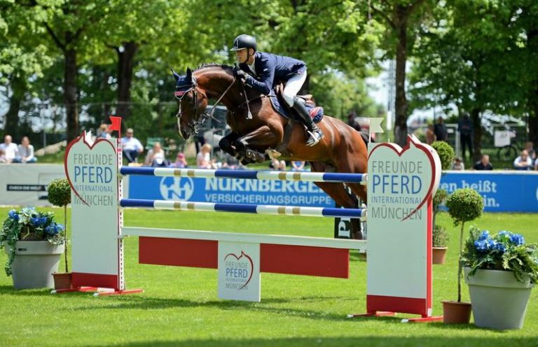 Max Kühner prescht mit Alfa Jordan auf Platz 1